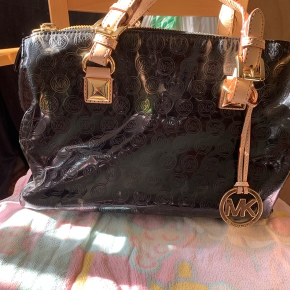 Michael Kors Handbag - Picture 1 of 8
